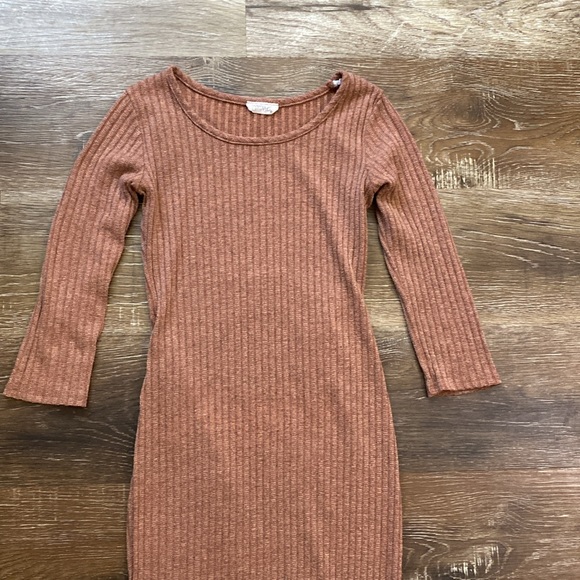 Pinc Dress - Picture 3 of 7